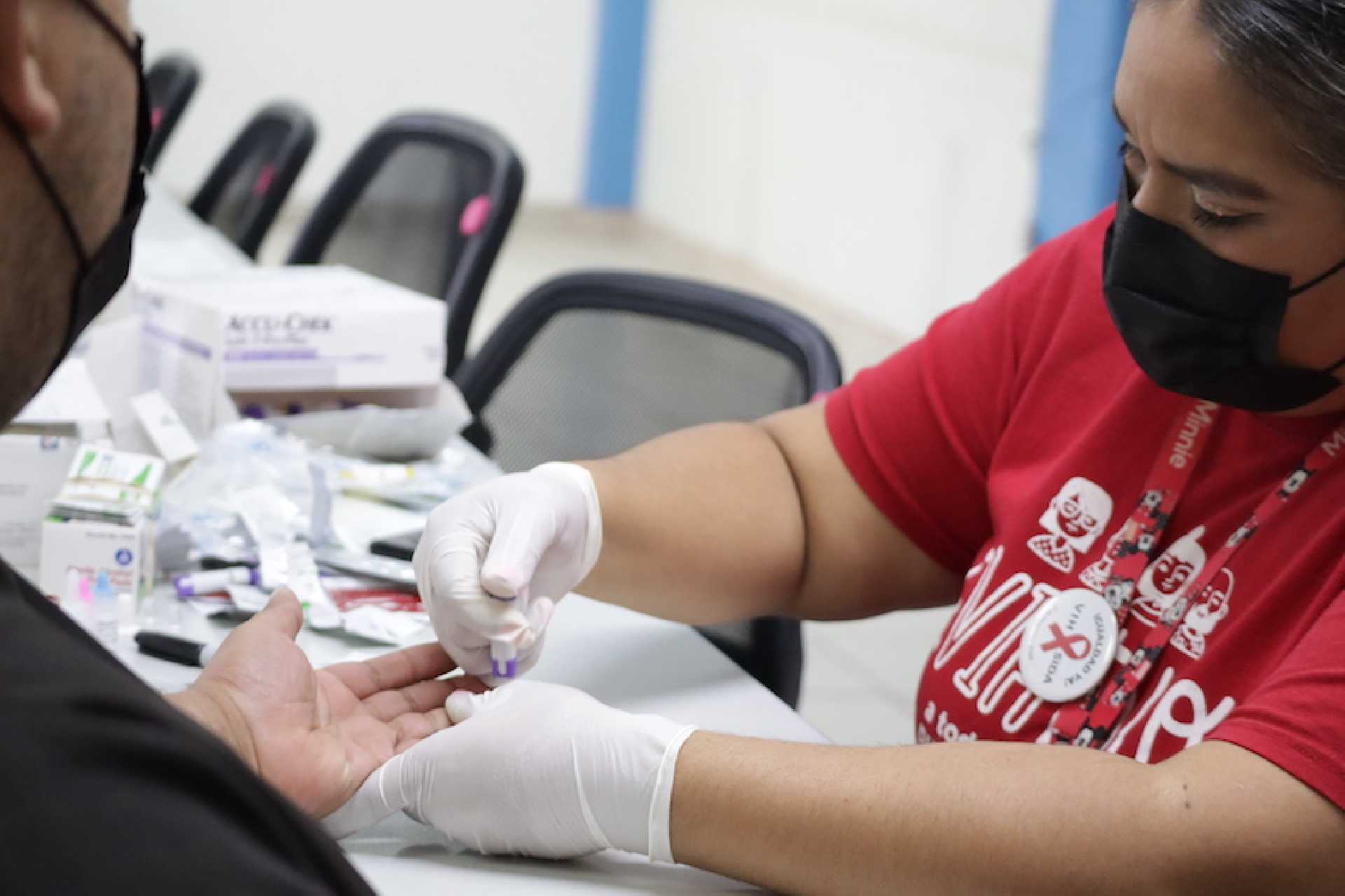 MÁS DE 800 PRUEBAS DE VIH HA REALIZADO SALUD ESTATAL EN 2023