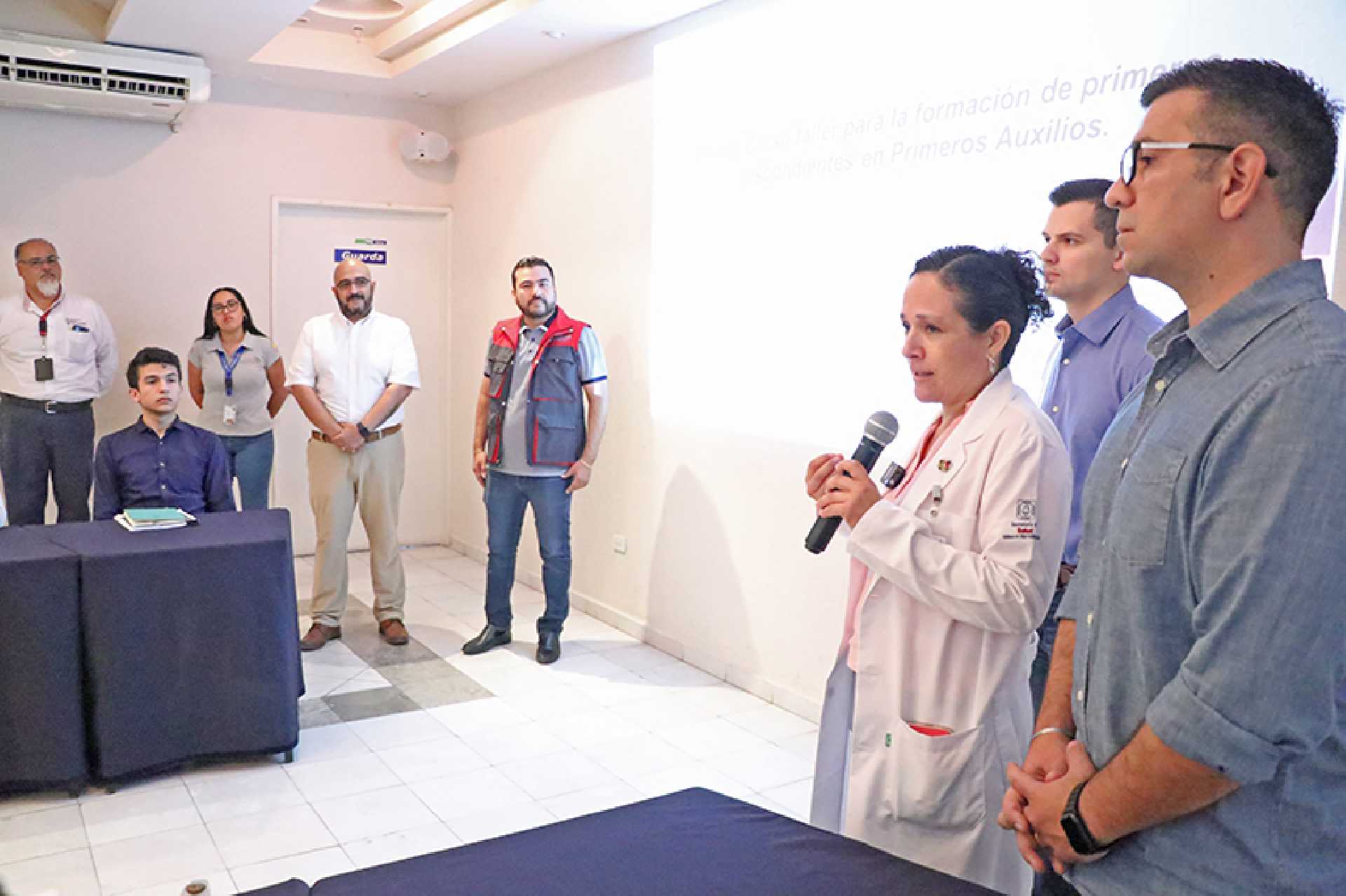 IMPARTE SALUD ESTATAL NUEVO CURSO PARA PRIMEROS RESPONDIENTES EN URGENCIAS MÉDICAS