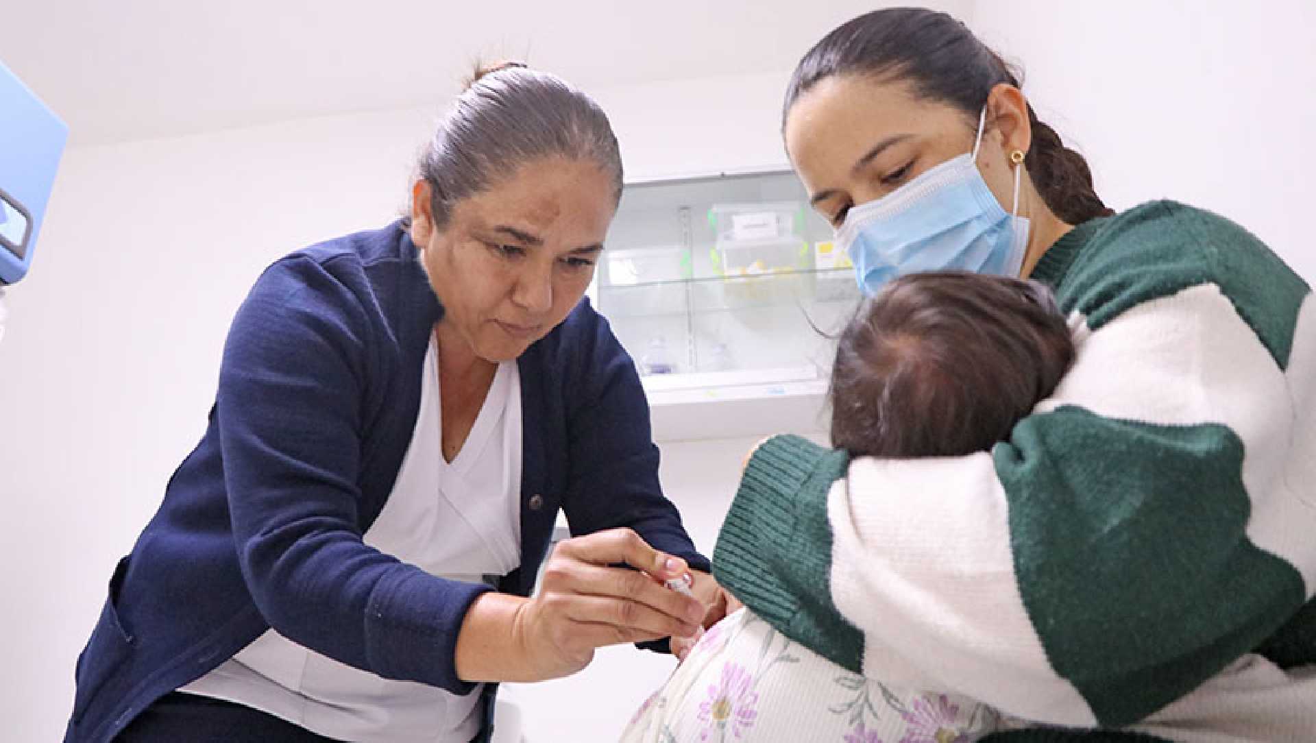 REALIZA SALUD ESTATAL JORNADAS SABATINAS DE VACUNACIÓN EN ESPACIOS COMUNITARIOS DE LA PAZ