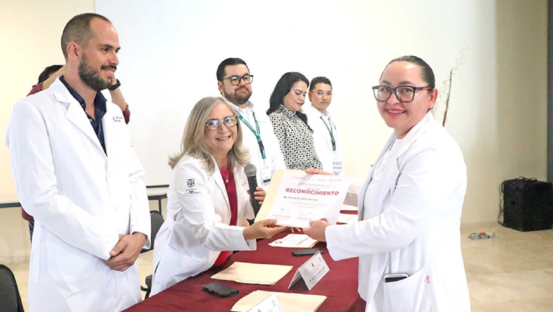 PERSONAL DE ENFERMERÍA CONTRIBUYE A QUE BCS CONTINÚE COMO UN ESTADO CON ALTA ESPERANZA DE VIDA