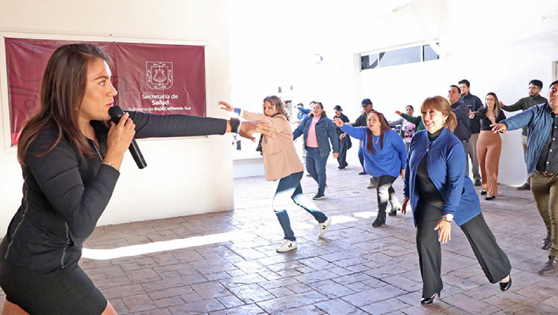 MÁS DE 100 KILOS HAN BAJADO TRABAJADORES DE SALUD ESTATAL MEDIANTE RETO