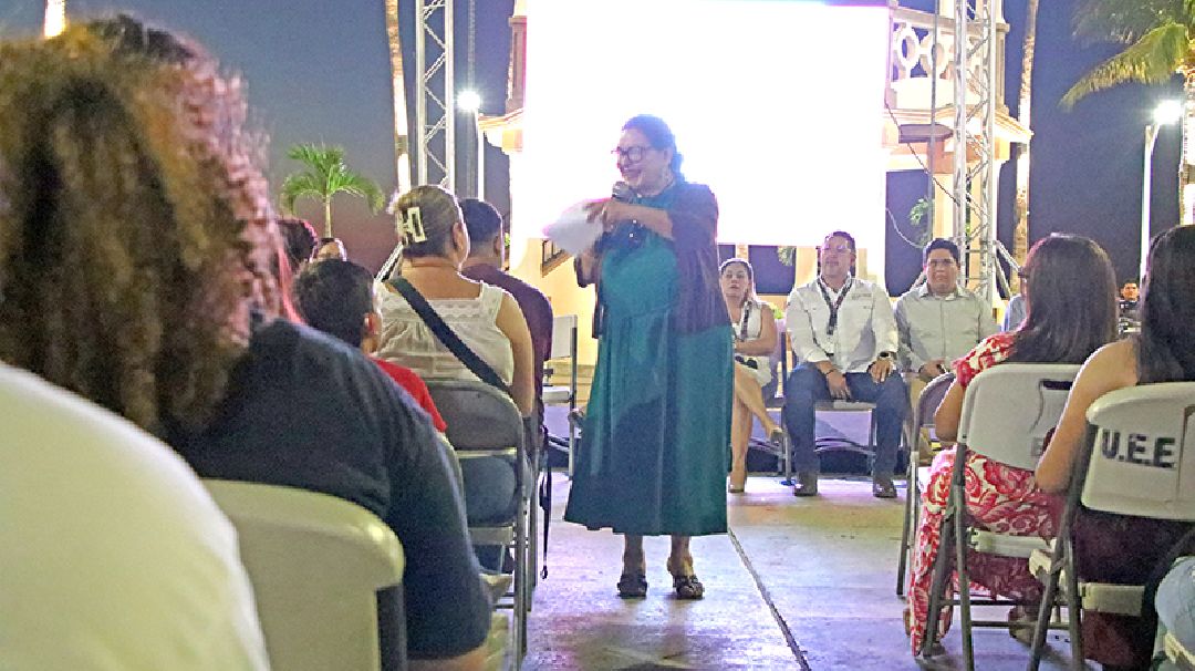 CONMEMORARON DÍA MUNDIAL DE SALUD MENTAL MEDIANTE CONCURSO DE CANTO JUVENIL