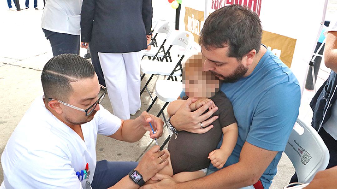 ESTABLECE SALUD ESTATAL MÓDULO DE VACUNACIÓN CONTRA SARAMPIÓN EN EL CARNAVAL LA PAZ 2026