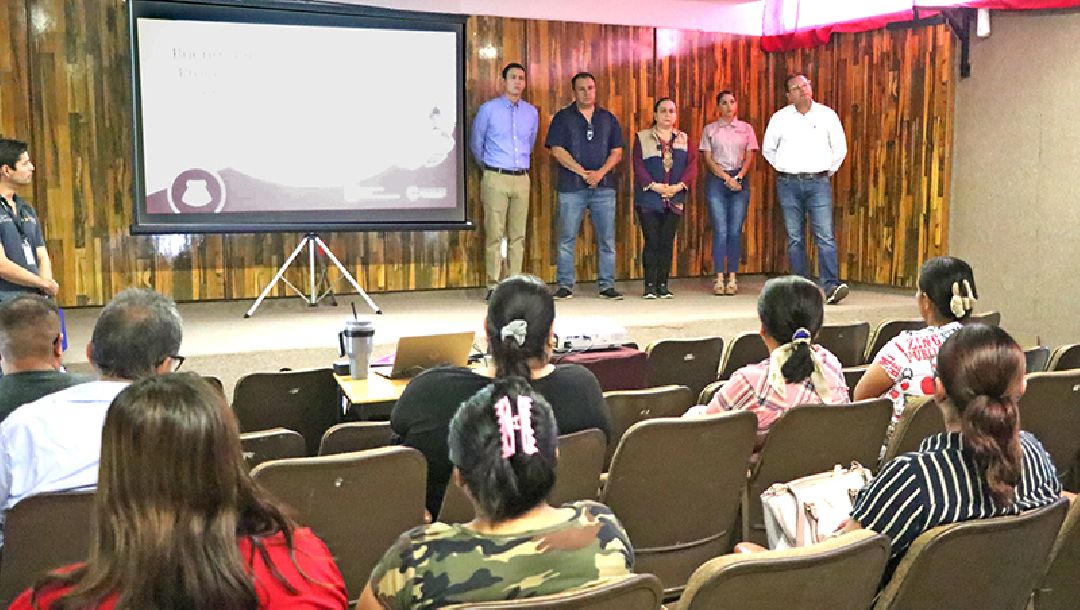 IMPARTIÓ COEPRIS CAPACITACIÓN A RESPONSABLES DE TIENDAS ESCOLARES DE LOS CINCO MUNICIPIOS